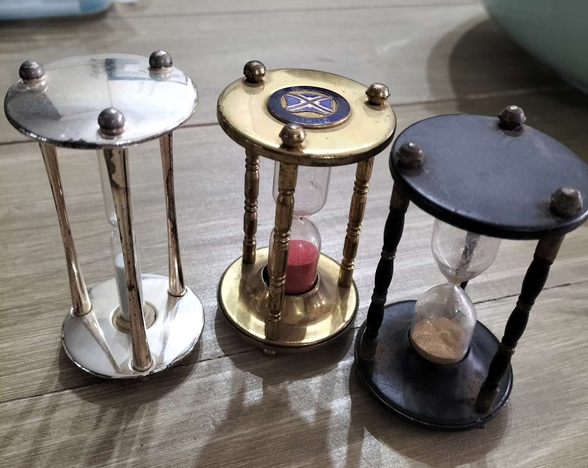 RARE HOUR GLASS COLLECTION.