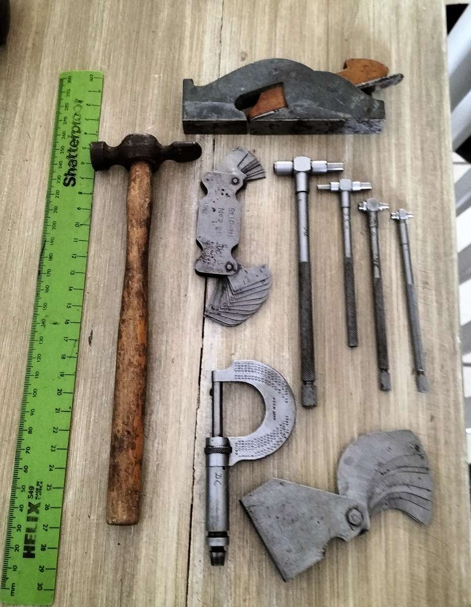 VINTAGE SHOULDER/INFILL PLANE AND OTHER TOOLS.
