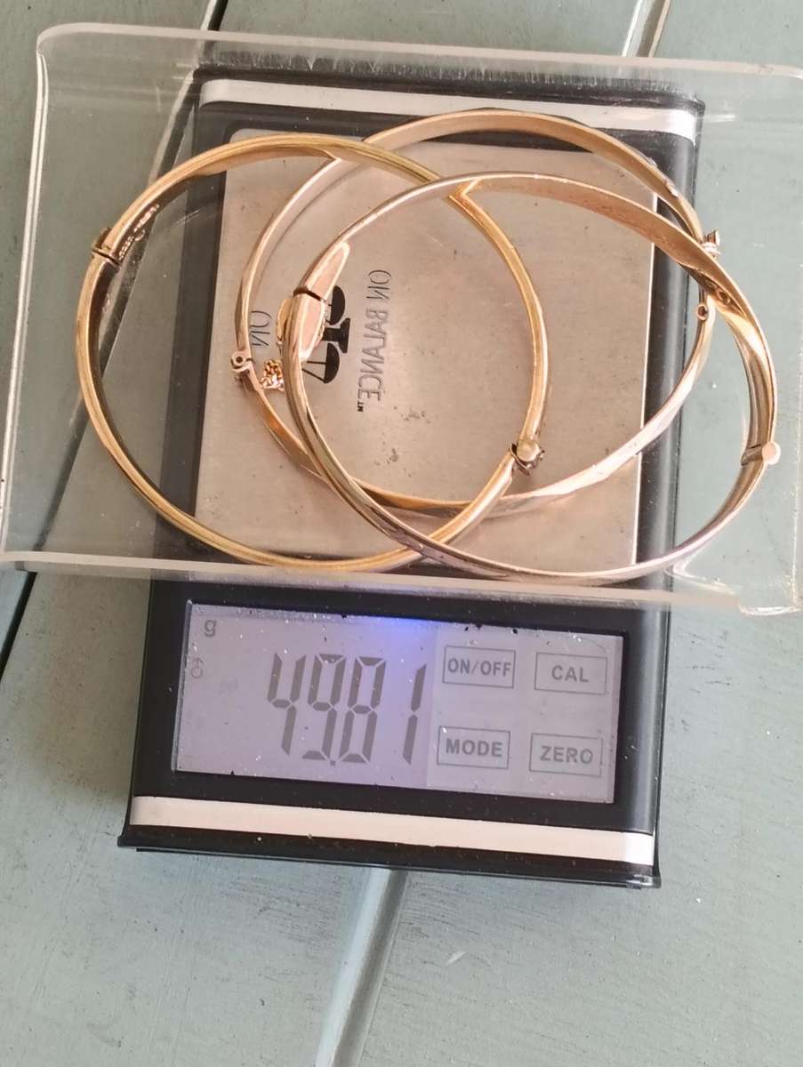 9ct Gold Metal/Bronze Core Bangles