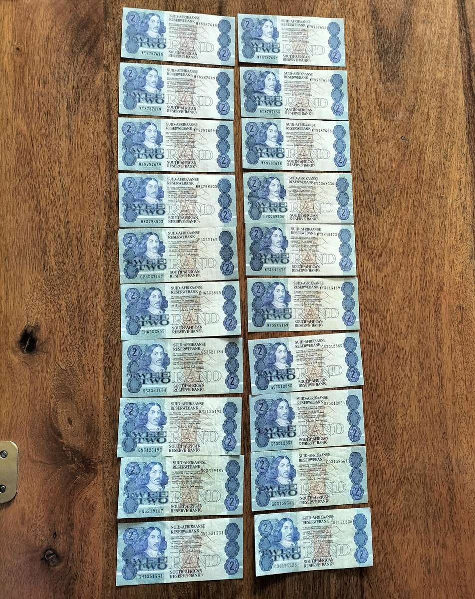 LOT TWO RAND BANK NOTES. GERHARD DE KOCK.