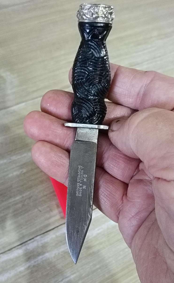 VINTAGE SCOTTISH DAGGER.