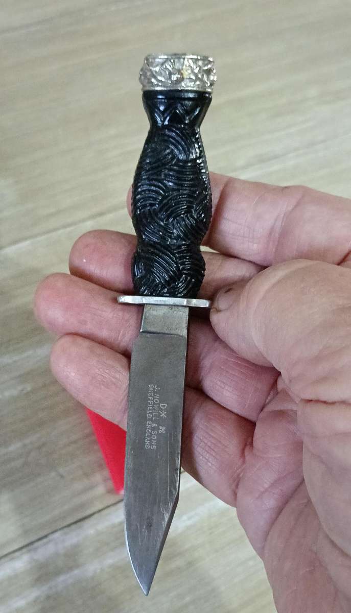 VINTAGE SCOTTISH DAGGER.