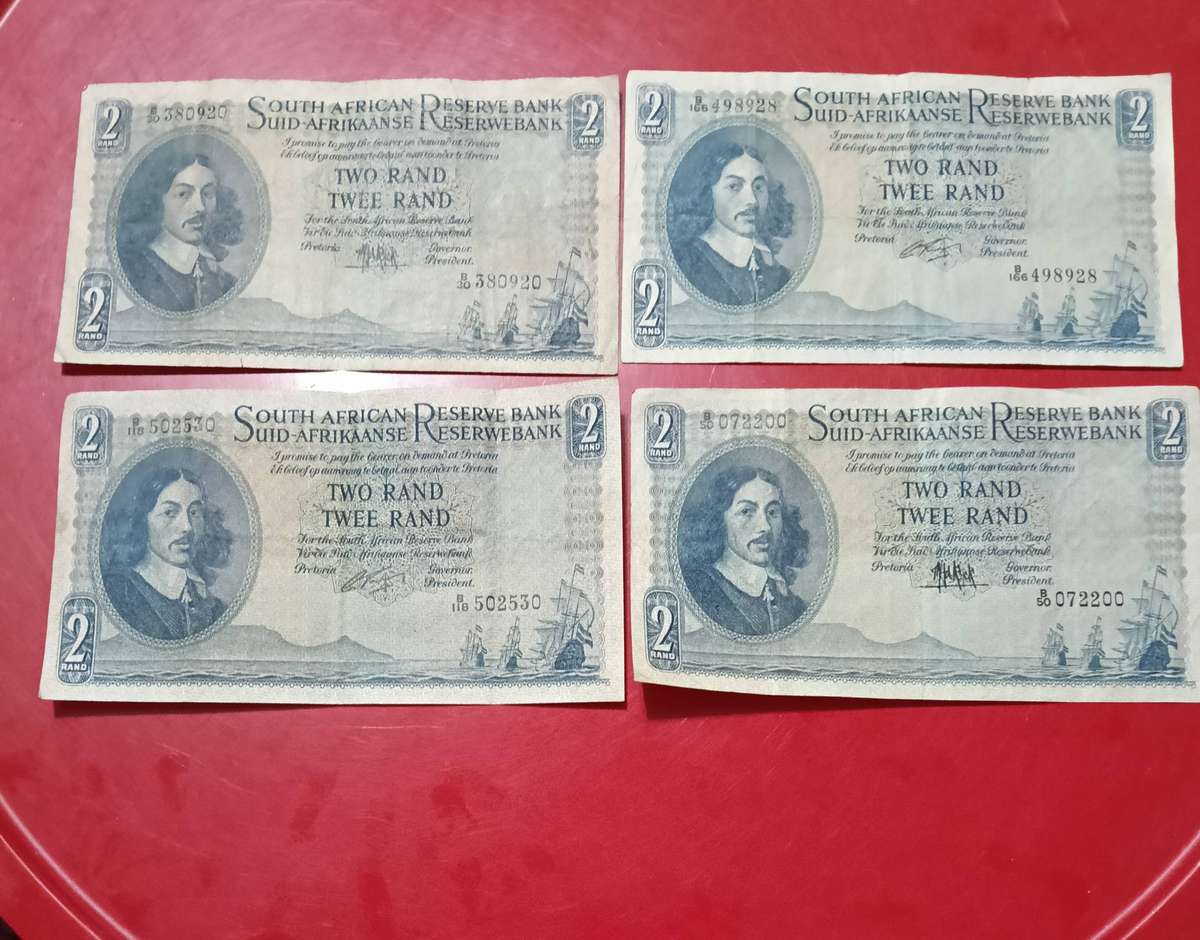 RARE SET FOUR R2 BANK NOTES.
