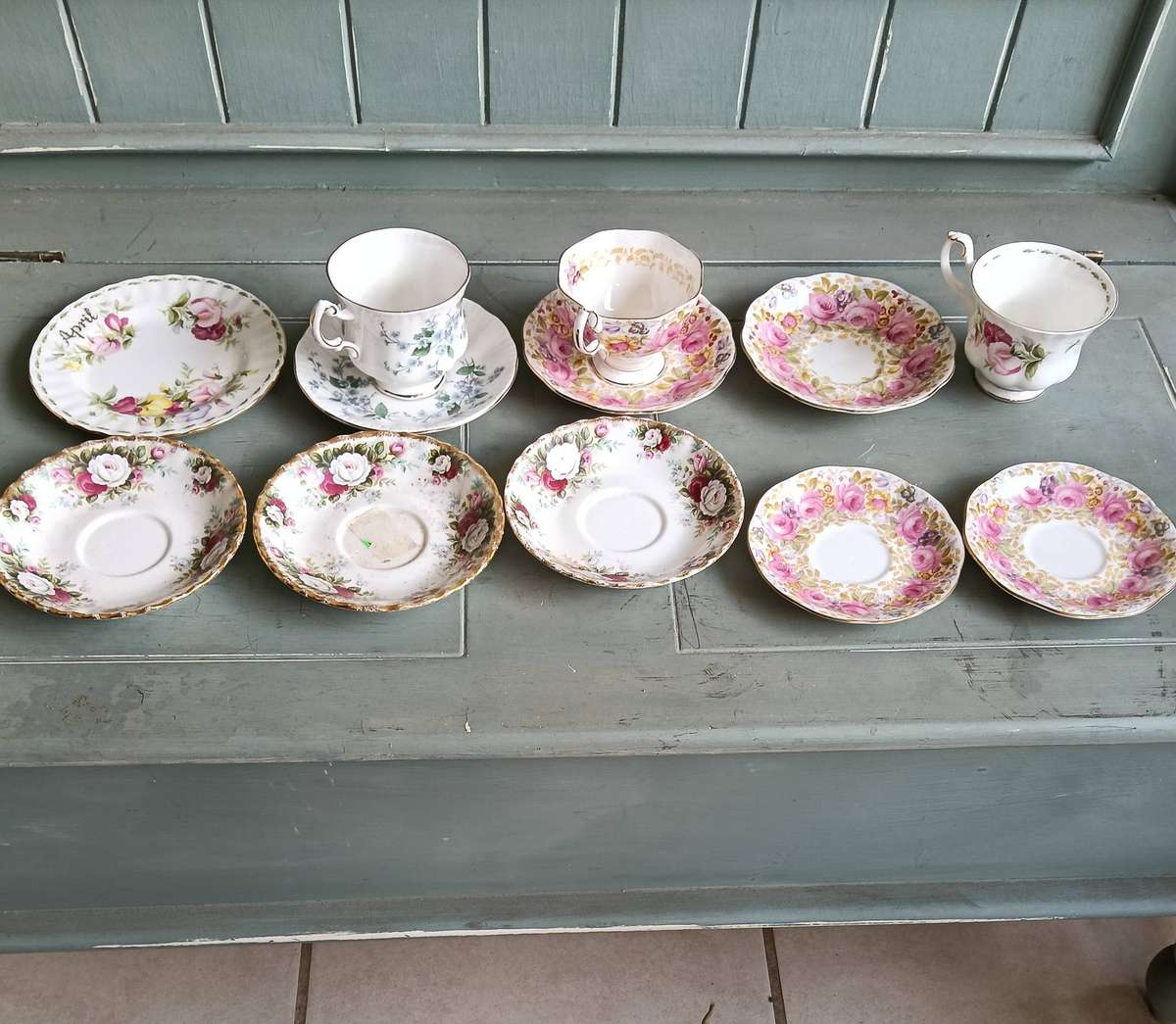 ROYAL ALBERT AND ROYAL PARAGON ITEMS