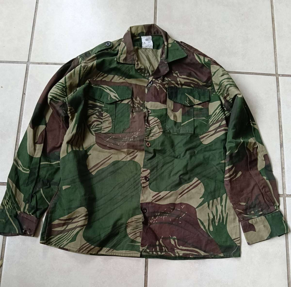 RHODESIA ARMY LONG SLEEVE SHIRT.