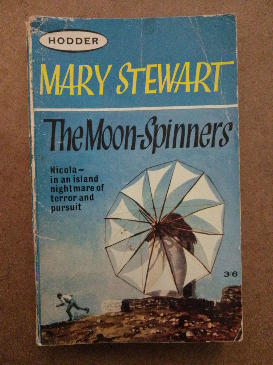 Mary Stewart - the Moon-Spinners