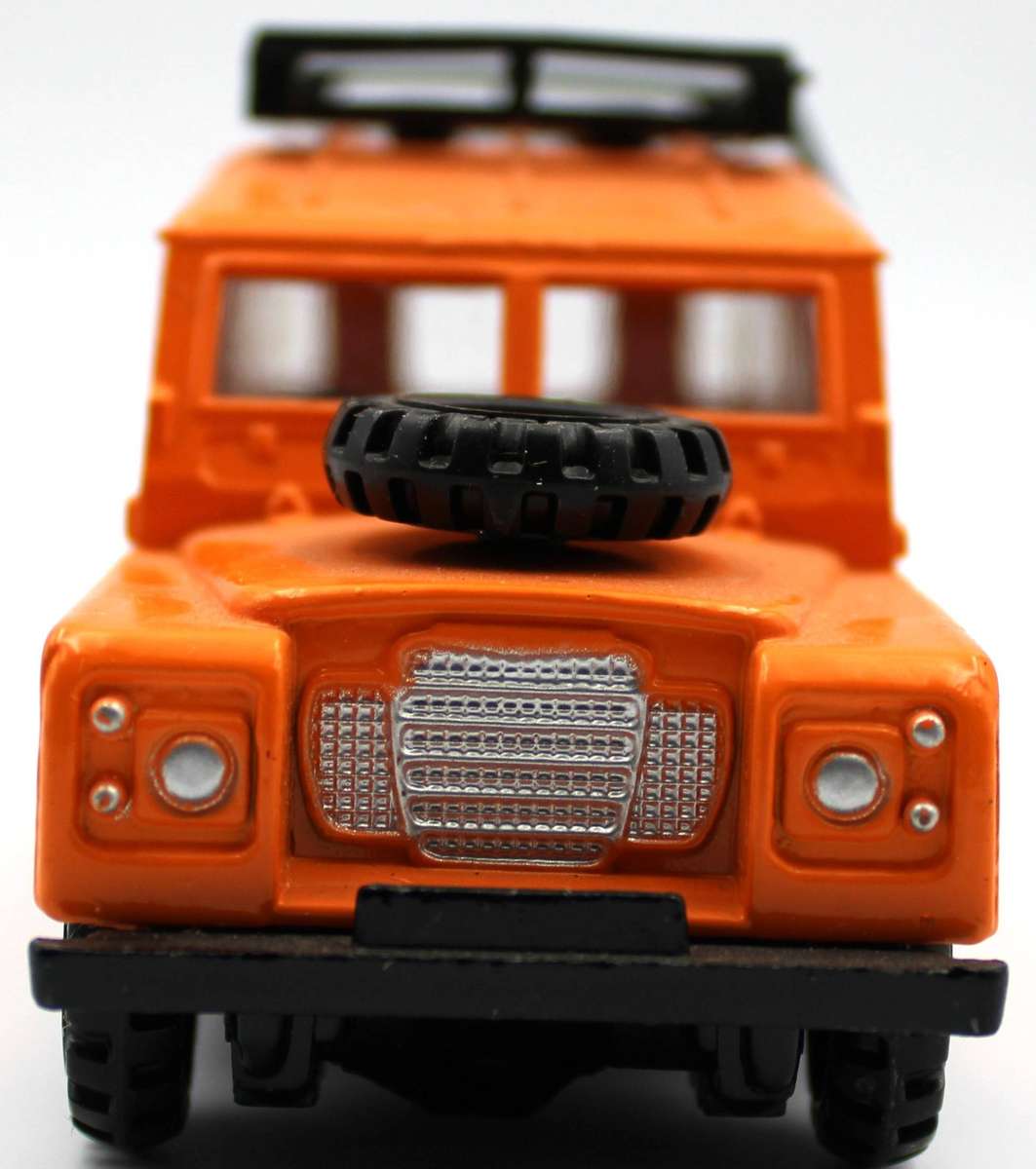Corgi - 3x Land Rovers