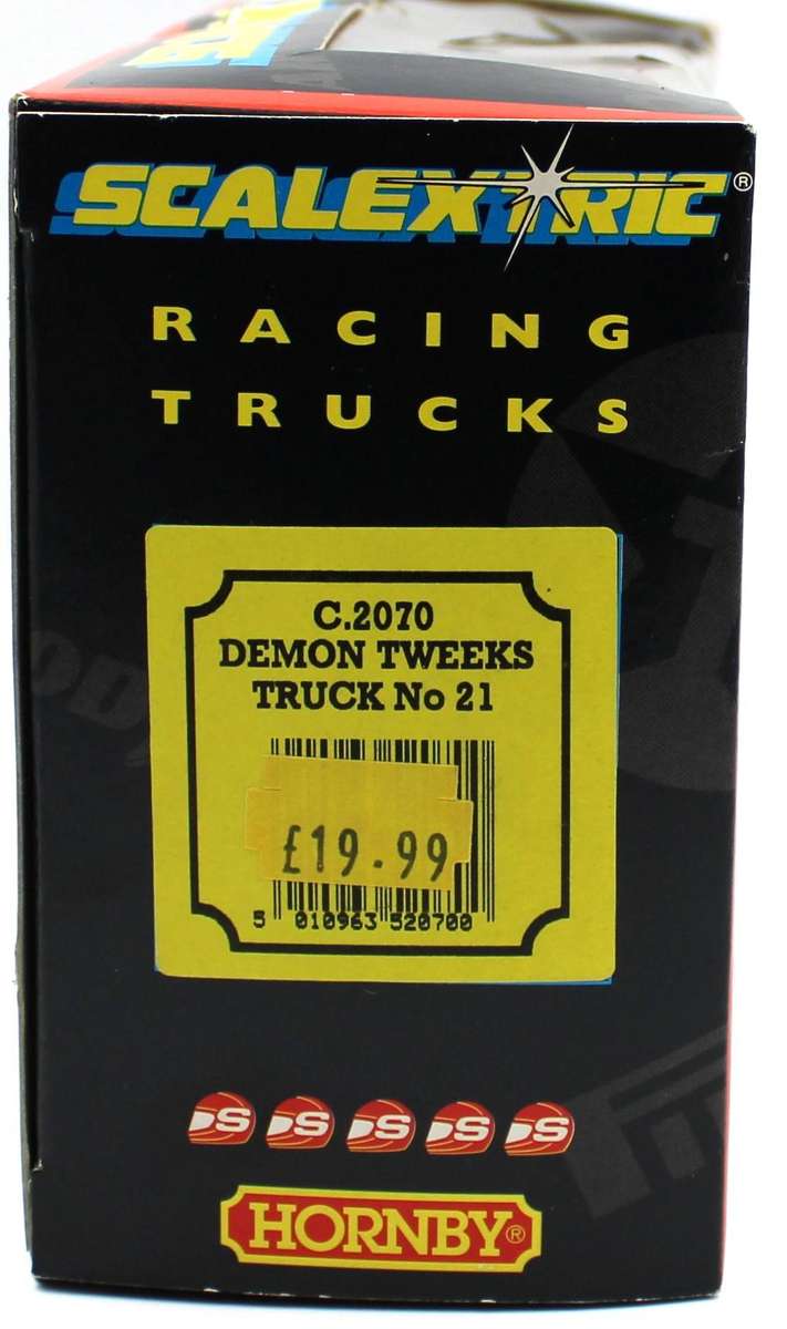 SCALEXTRIC - 3x RACING TRUCKS - C488, C2070, C2071 - 2 BOXED UNUSED & 1 INCOMPLETE