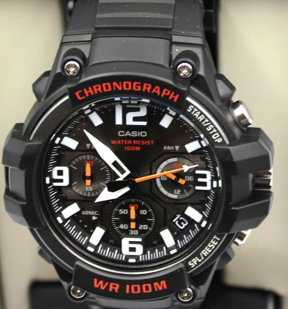 CASIO CHRONOGRAPH - MCW-100H-1AVCF WATCH UNUSED