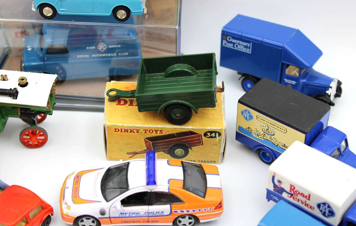 NICE DIECAST GROUP - VINTAGE to MODERN - UNPLAYED & PLAYWORN
