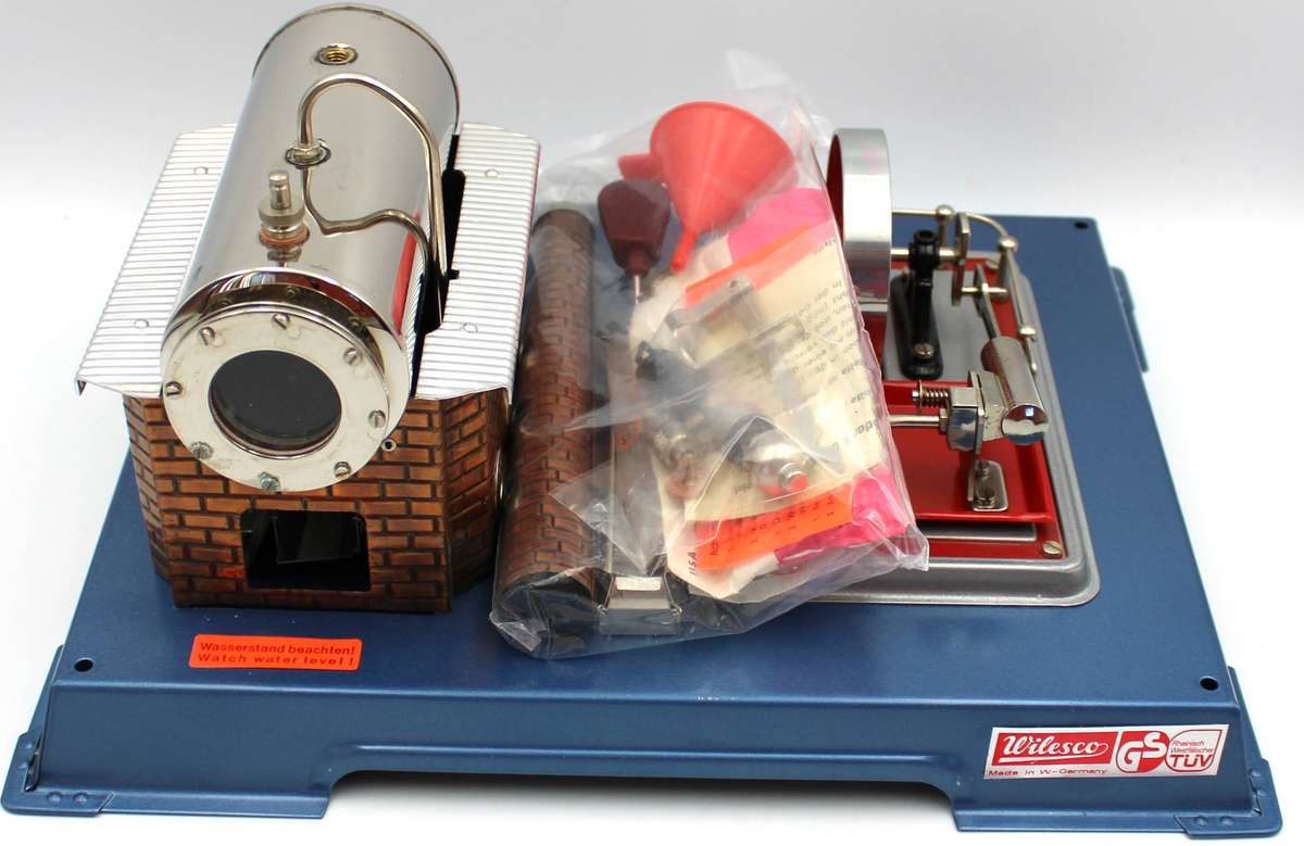 OLD WILESCO D12 MODEL STEAM ENGINE with WEIGHTED STEAM WHISTLE - MIB