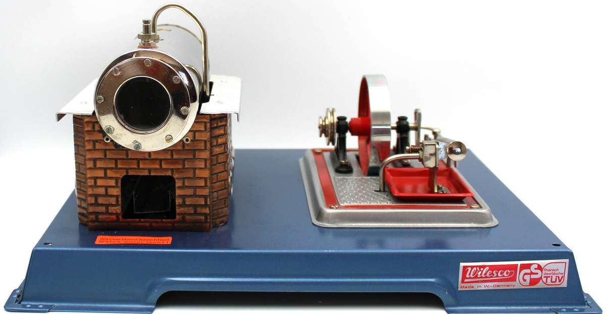 OLD WILESCO D12 MODEL STEAM ENGINE with WEIGHTED STEAM WHISTLE - MIB