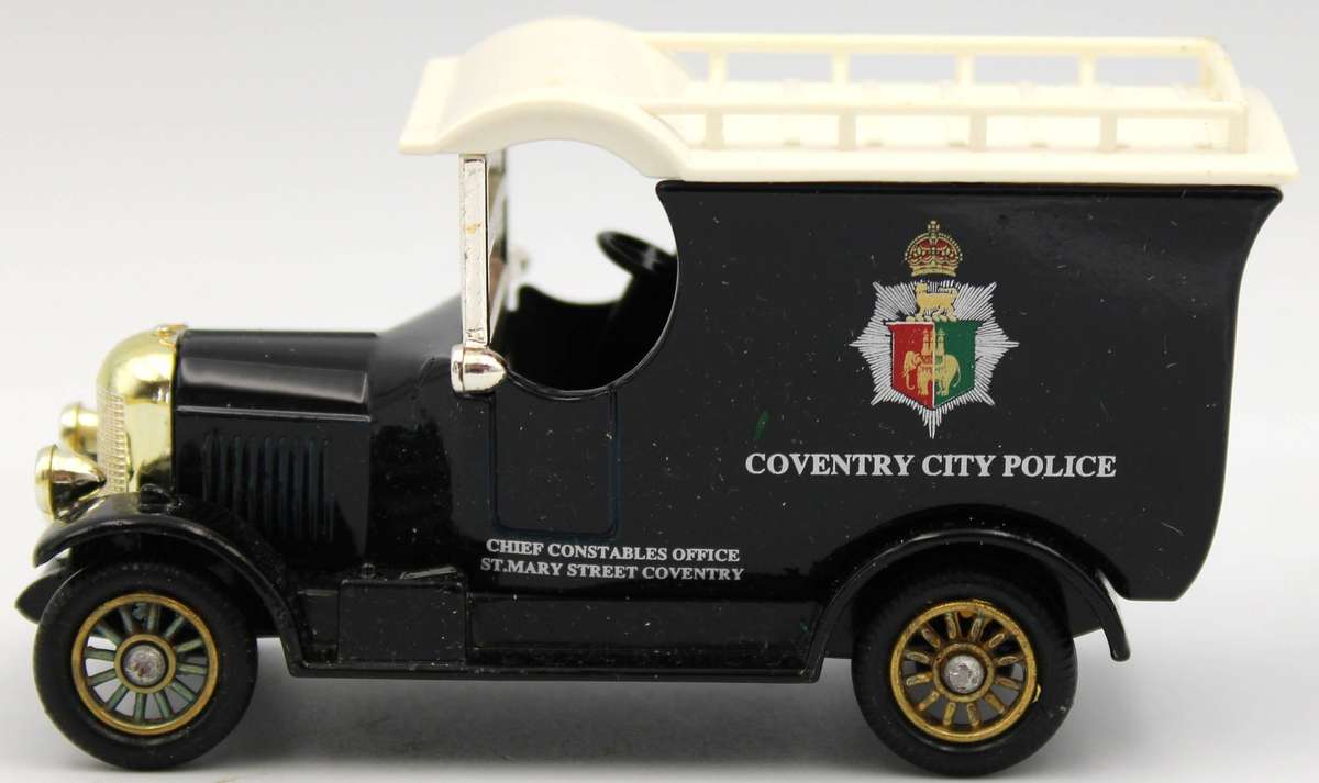 LLEDO DIECAST - 3X POLICE_POST OFFICE SETS INC. 2X LIMITED EDITIONS - 9 VEHICLES