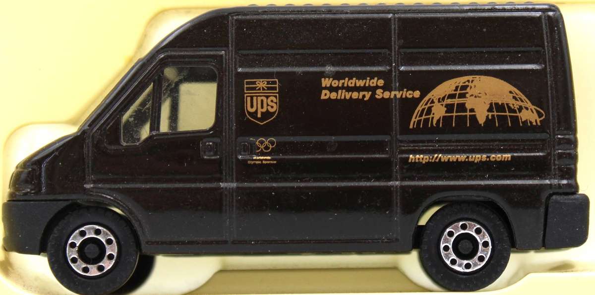 LLEDO DIECAST 1999 - 9X EUROVANS FROM THE CARGO CARRIER SERIES - UPS, FEDEX, PARCEL FORCE ETC