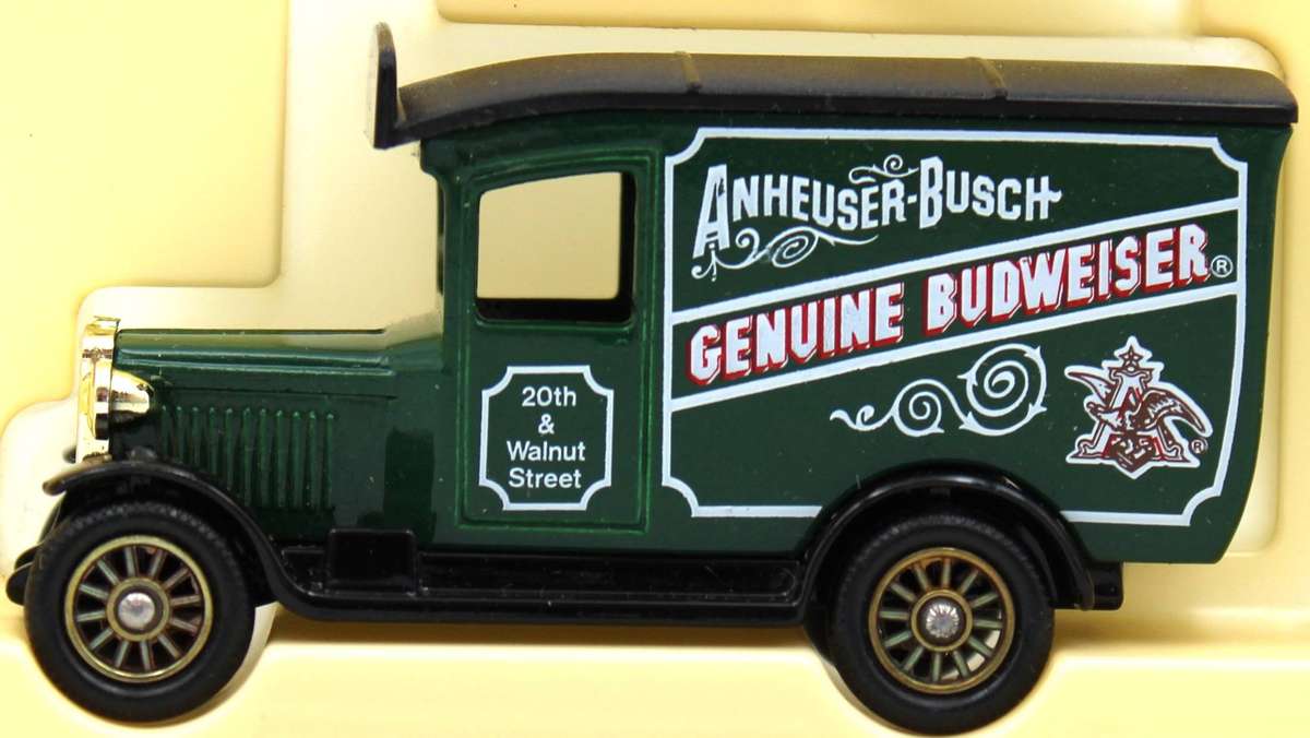 LLEDO DIECAST - 9X 1988 BUDWEISER VEHICLES - MINT BOXED