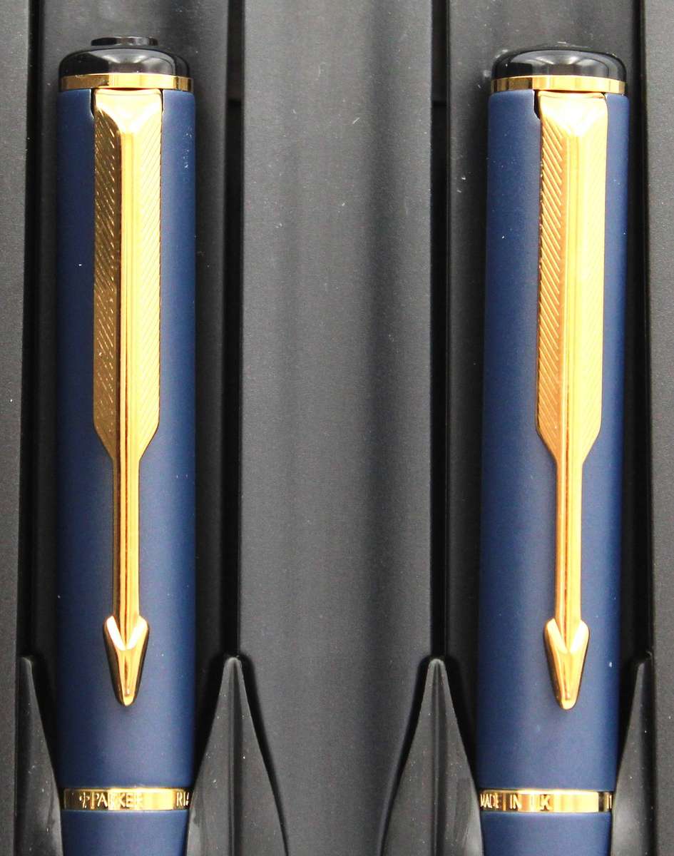 PARKER RIALTO FOUNTAIN & BALLPOINT PEN SET - MATTE BLUE - UNUSED