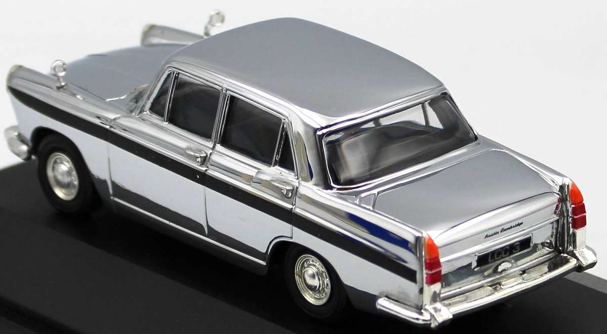LLEDO VANGUARDS MEMBERS EXCL. LCC3 - AUSTIN A60 CAMBRIDGE - VA04409 - LIMITED EDITION CHROME FINISH