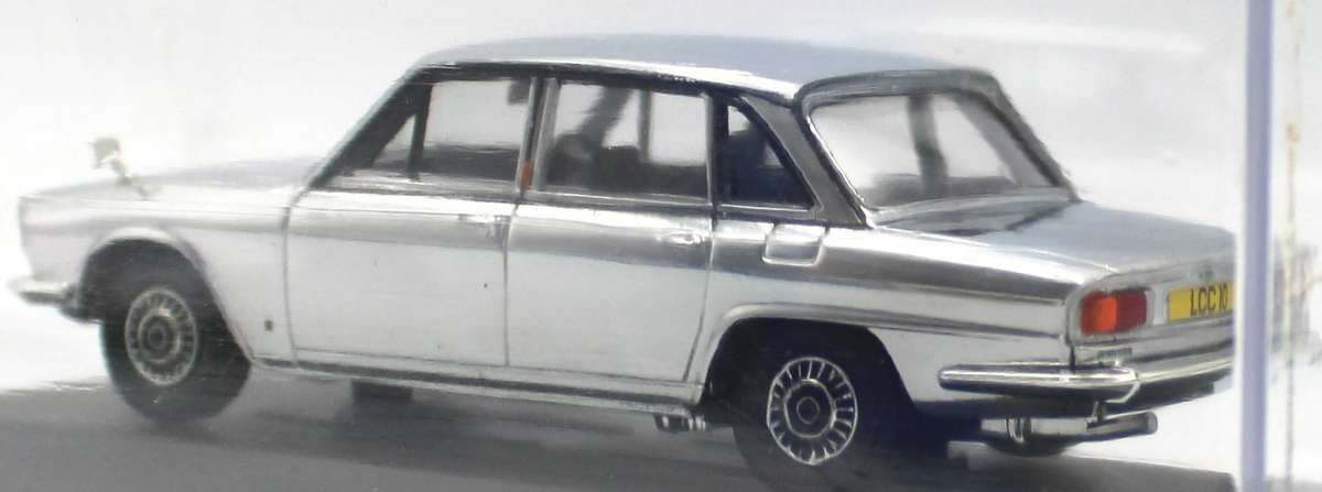 LLEDO VANGUARDS MEMBERS EXCLUSIVE - TRIUMPH 2000 - LCC10 - VA08209 - LIMITED EDITION CHROME FINISH