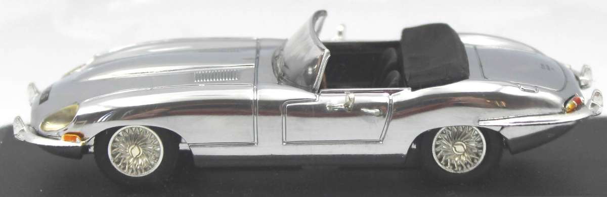 LLEDO VANGUARDS MEMBERS EXCLUSIVE - JAGUAR E-TYPE - LCC6 - VA04908 - LIMITED EDITION CHROME FINISH