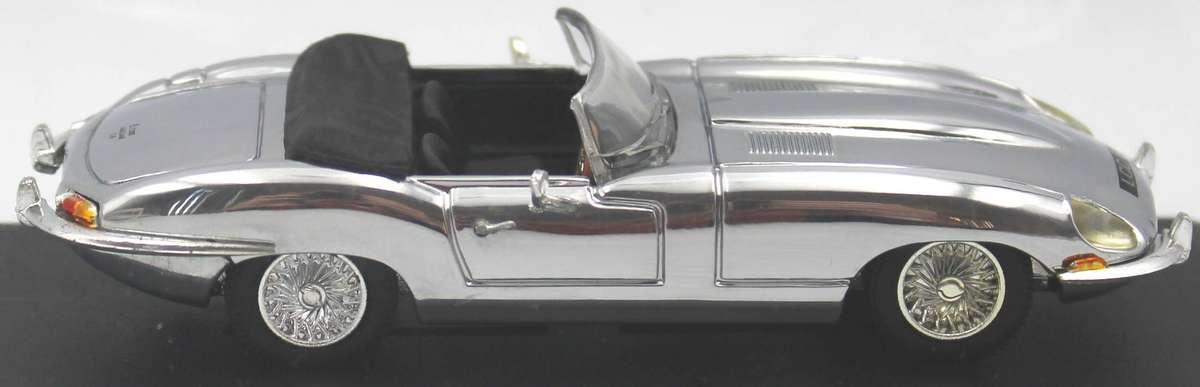 LLEDO VANGUARDS MEMBERS EXCLUSIVE - JAGUAR E-TYPE - LCC6 - VA04908 - LIMITED EDITION CHROME FINISH