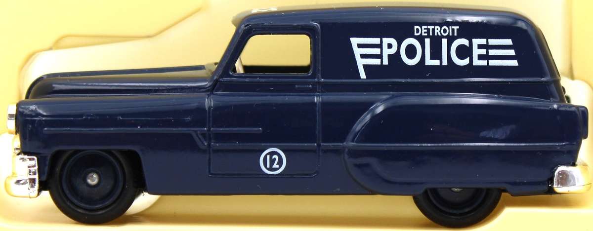 LLEDO 61 SERIES - PART 1 - 10x 1953 PONTIAC DELIVERY VANS