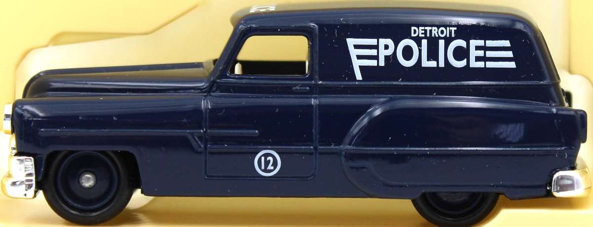LLEDO 61 SERIES - PART 2 - 9x 1953 PONTIAC DELIVERY VANS