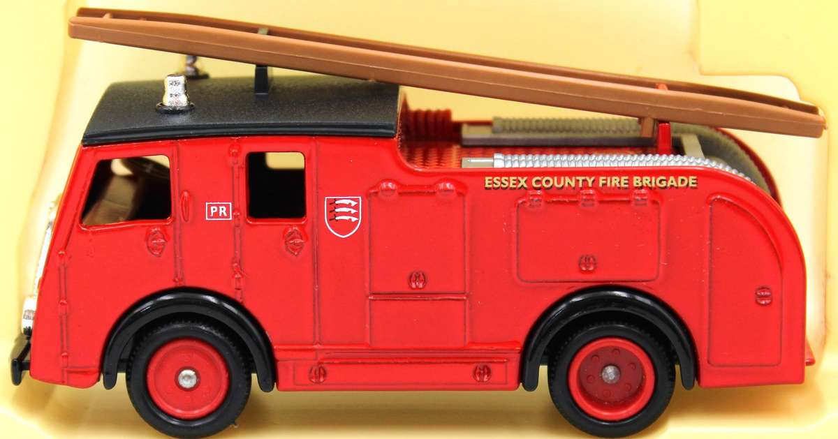 LLEDO 60 SERIES - PART 2 - 10x 1958 DENNIS F8 FIRE ENGINES - 2 LIMITED EDITIONS