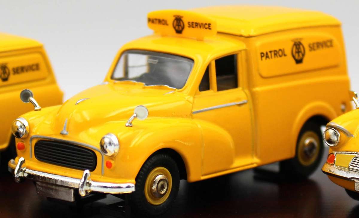 LLEDO VANGUARDS AA1004 SET - AUTOMOBILE ASSOC. - AUSTIN VAN, MINI VAN, MORRIS MINOR, FORD ANGLIA