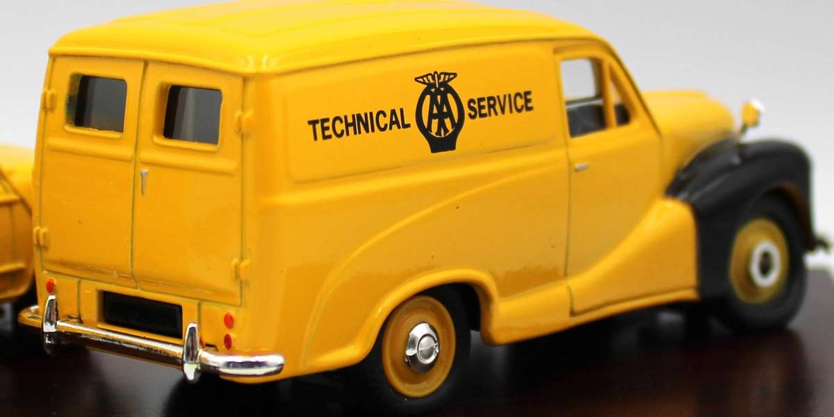 LLEDO VANGUARDS AA1004 SET - AUTOMOBILE ASSOC. - AUSTIN VAN, MINI VAN, MORRIS MINOR, FORD ANGLIA