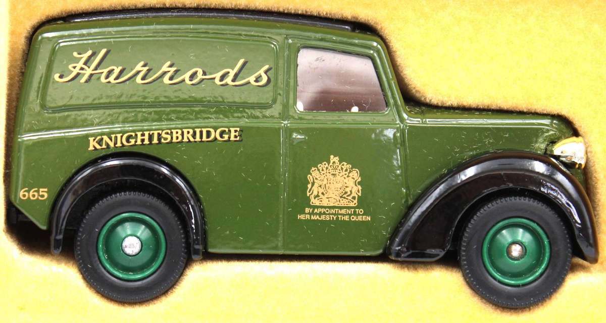LLEDO DIECAST - 2X 4-PIECE SETS, HAMLEY'S HAL1004 & HARROD'S HR2004