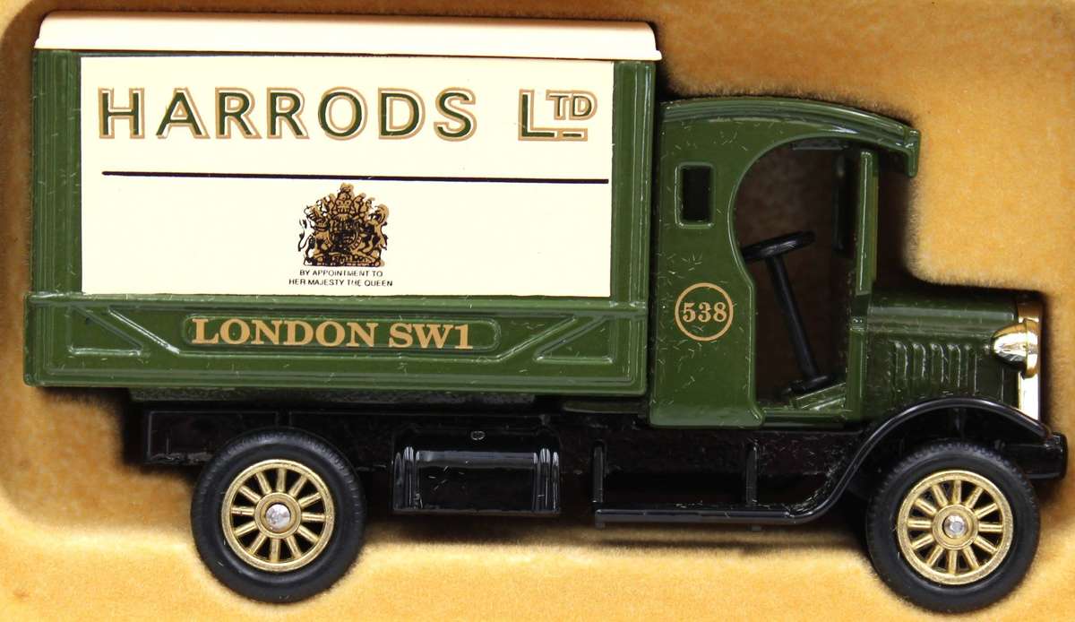 LLEDO DIECAST - 2X 4-PIECE SETS, HAMLEY'S HAL1004 & HARROD'S HR2004
