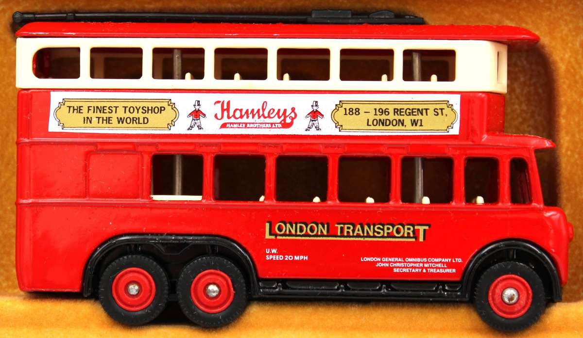LLEDO DIECAST - 2X 4-PIECE SETS, HAMLEY'S HAL1004 & HARROD'S HR2004