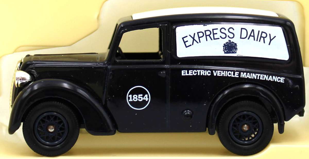 LLEDO DIECAST - 3X 3-PIECE PROMOTORS SETS, 2 LIMITED EDITIONS, EXPRESS DAIRY & CORNWALL EMERGERGENCY