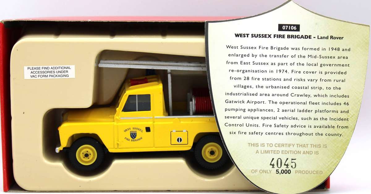 Corgi - 4x LIMITED EDITION FIRE SUPPORT LAND ROVERS - 07106, 07410, 07411, 07417