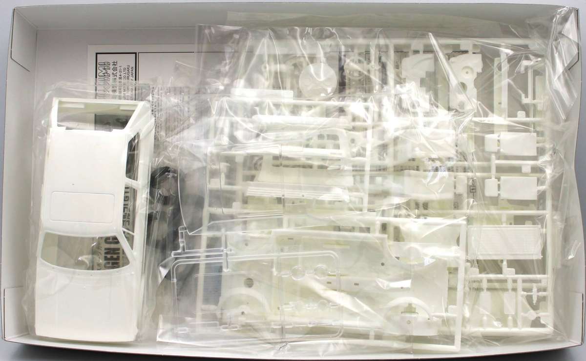 FUJIMI VOLKSWAGEN GOLF GTi MK1 - PLASTIC MODEL KIT 126814
