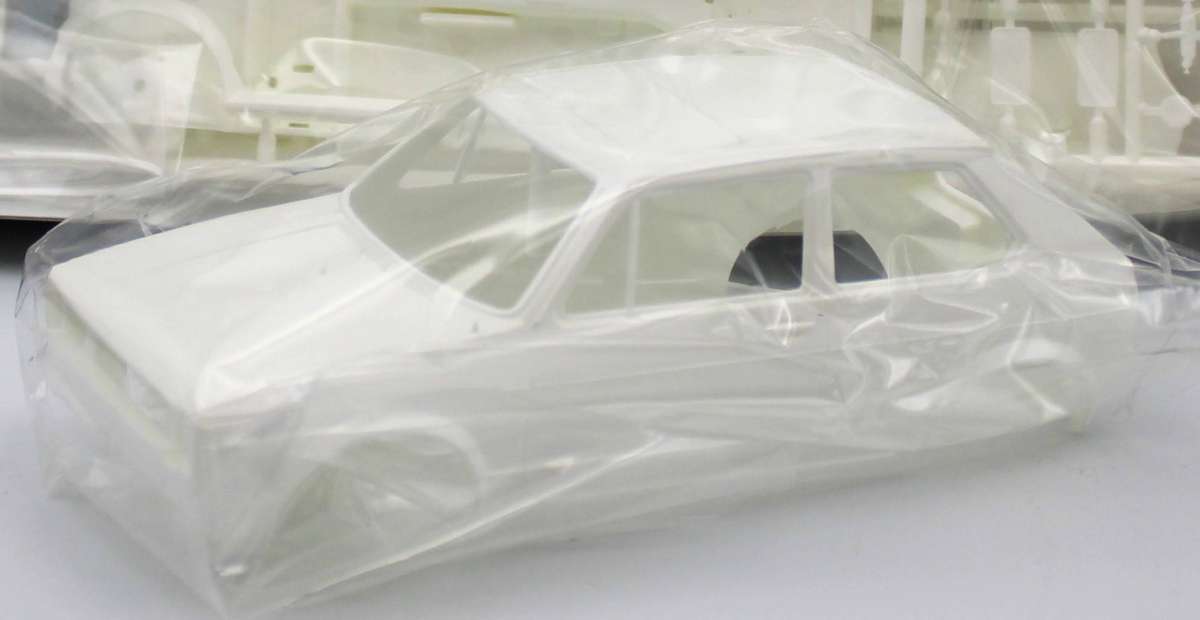 FUJIMI VOLKSWAGEN GOLF GTi MK1 - PLASTIC MODEL KIT 126814