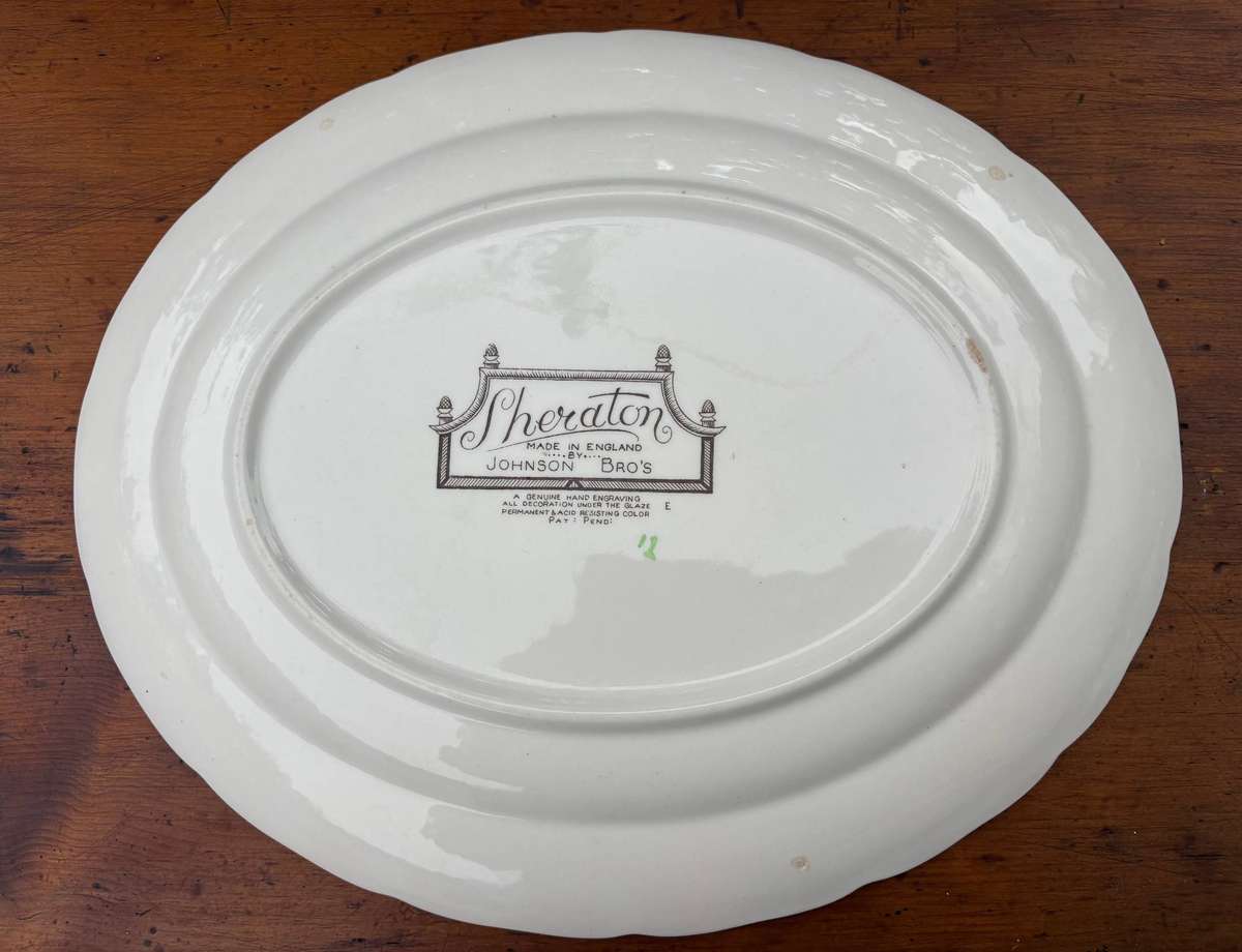 PLATTER OVAL SMALL JOHNSON BROTHERS SHERATON  ENGLAND  FLOWERS/ FLORAL BEAUTIFUL!!