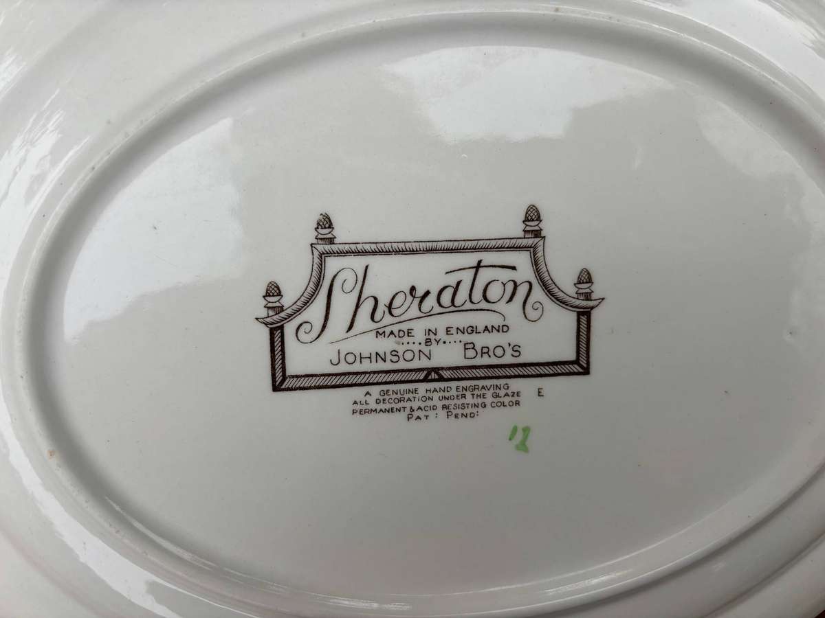 PLATTER OVAL SMALL JOHNSON BROTHERS SHERATON  ENGLAND  FLOWERS/ FLORAL BEAUTIFUL!!