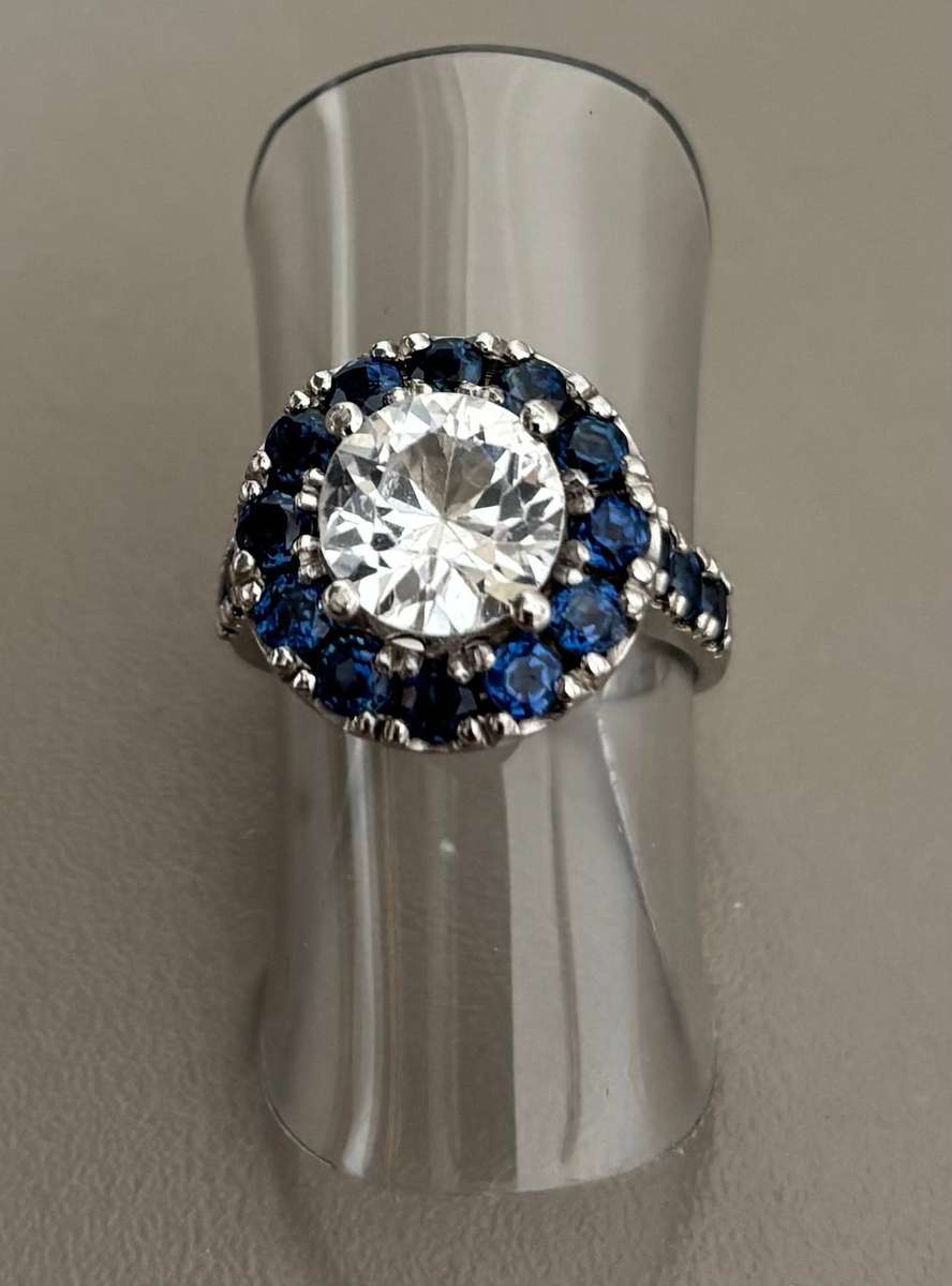 WHITE AND BLUE SAPPHIRE RING 14ct WHITE GOLD 14K GORGEOUS!!!! 5.5g BRITISH SIZE L US SIZE 5,8