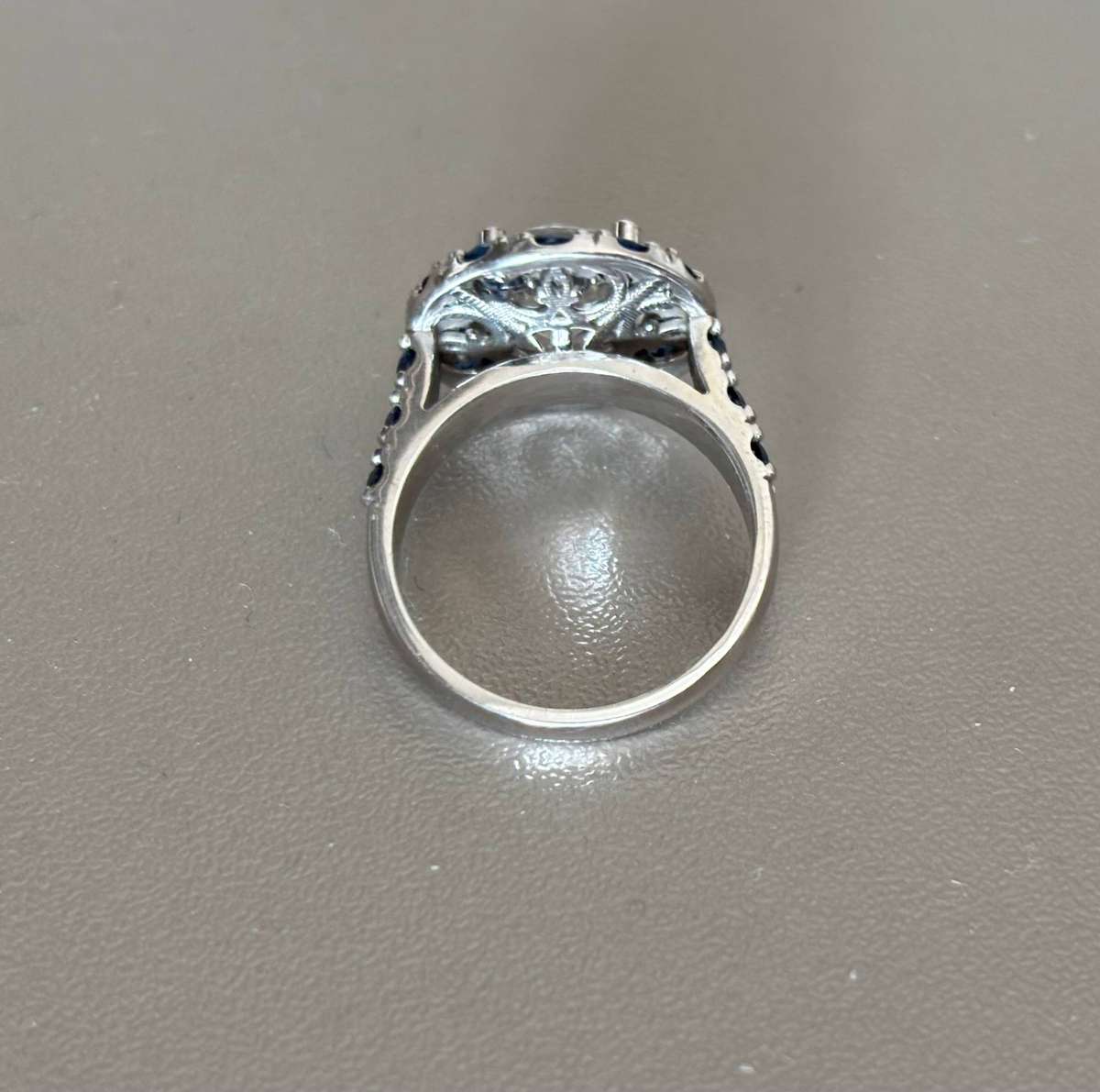 WHITE AND BLUE SAPPHIRE RING 14ct WHITE GOLD 14K GORGEOUS!!!! 5.5g BRITISH SIZE L US SIZE 5,8