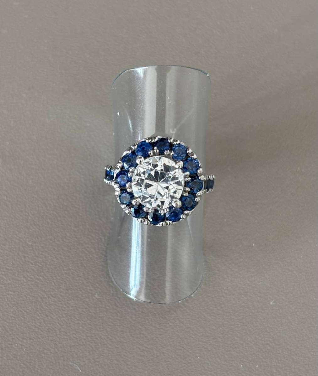 WHITE AND BLUE SAPPHIRE RING 14ct WHITE GOLD 14K GORGEOUS!!!! 5.5g BRITISH SIZE L US SIZE 5,8