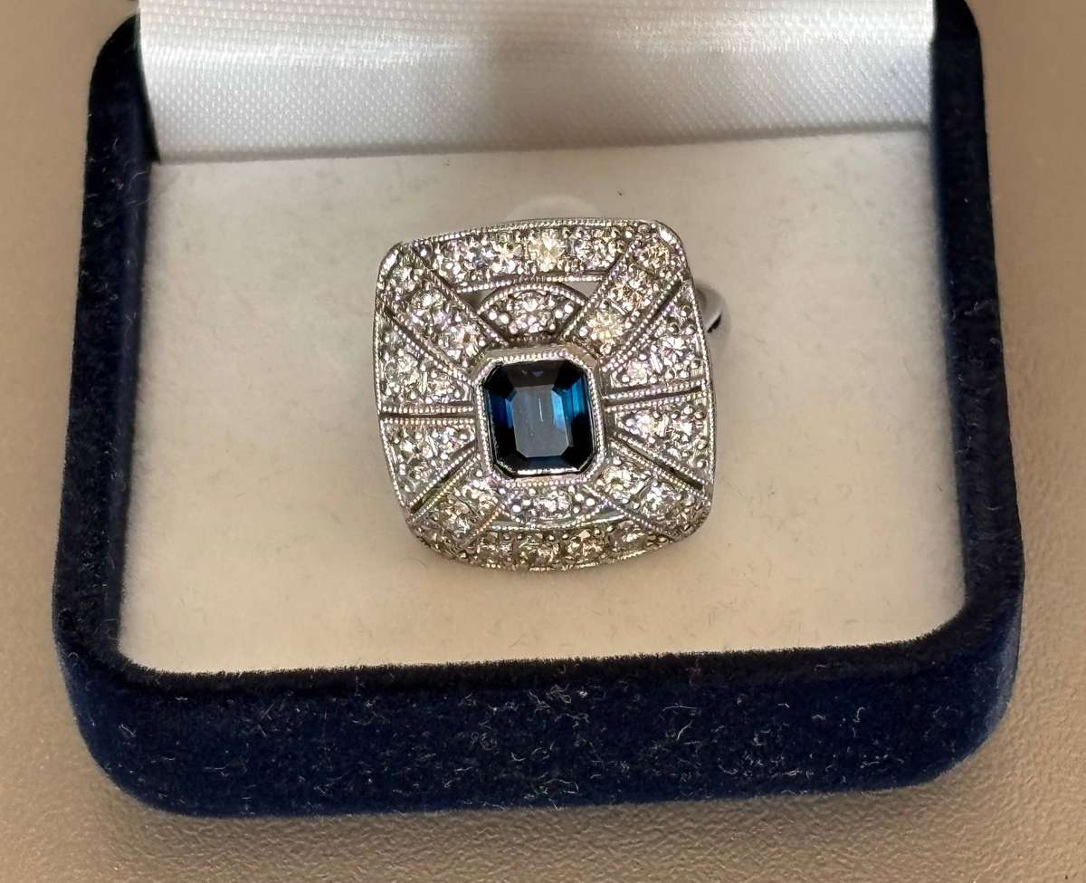 SAPPHIRE AND DIAMOND RING 14ct WHITE GOLD 14K GORGEOUS!!!! 6,4g BRITISH SIZE M US SIZE 6.3