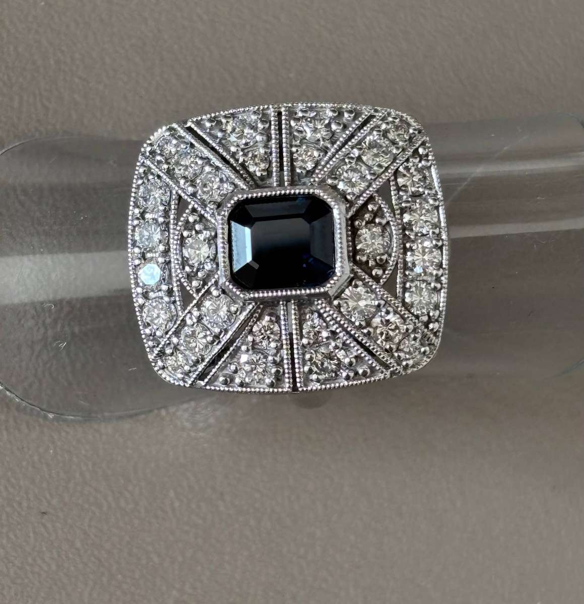 SAPPHIRE AND DIAMOND RING 14ct WHITE GOLD 14K GORGEOUS!!!! 6,4g BRITISH SIZE M US SIZE 6.3