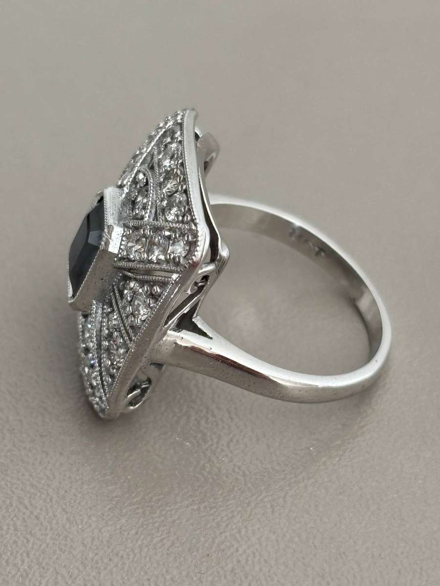 SAPPHIRE AND DIAMOND RING 14ct WHITE GOLD 14K GORGEOUS!!!! 6,4g BRITISH SIZE M US SIZE 6.3