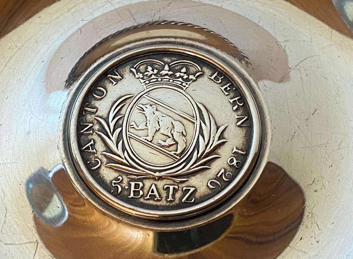 800 SWISS TEZLER SILVER  (no. 3567)  SWITZERLAND CANTON BERN COIN DISH / BOWL 5 Baht coin - 78.4g