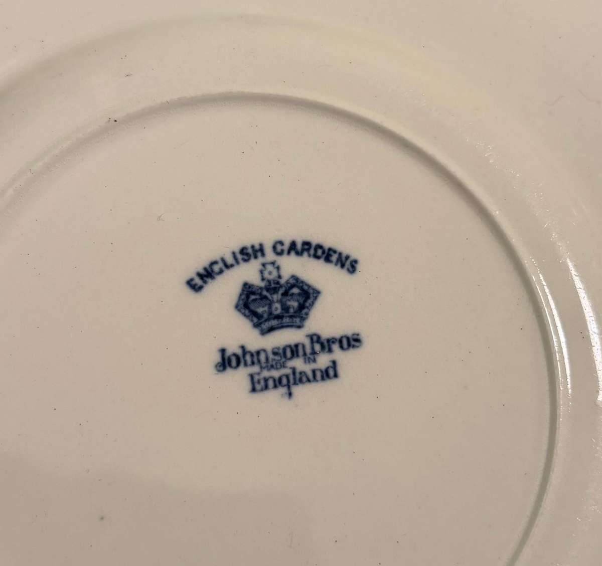 JOHNSON BROTHERS SIDE PLATE ENGLISH GARDENS BLUE AND WHITE