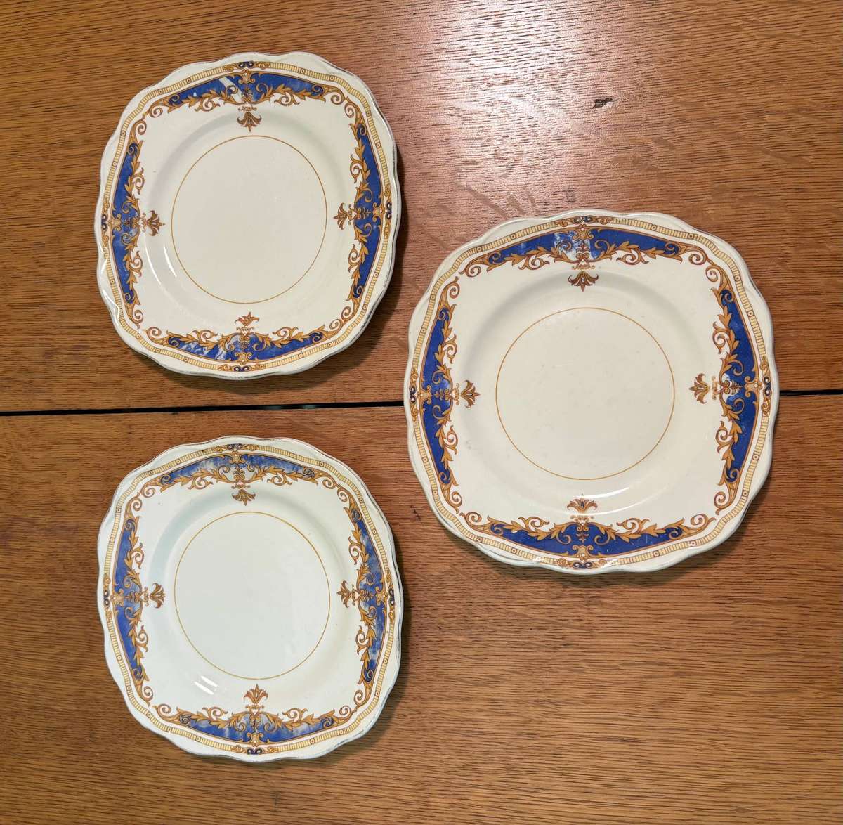 GRINDLEY 3 SIDE PLATES CREAM PETAL JANIQUE BLUE