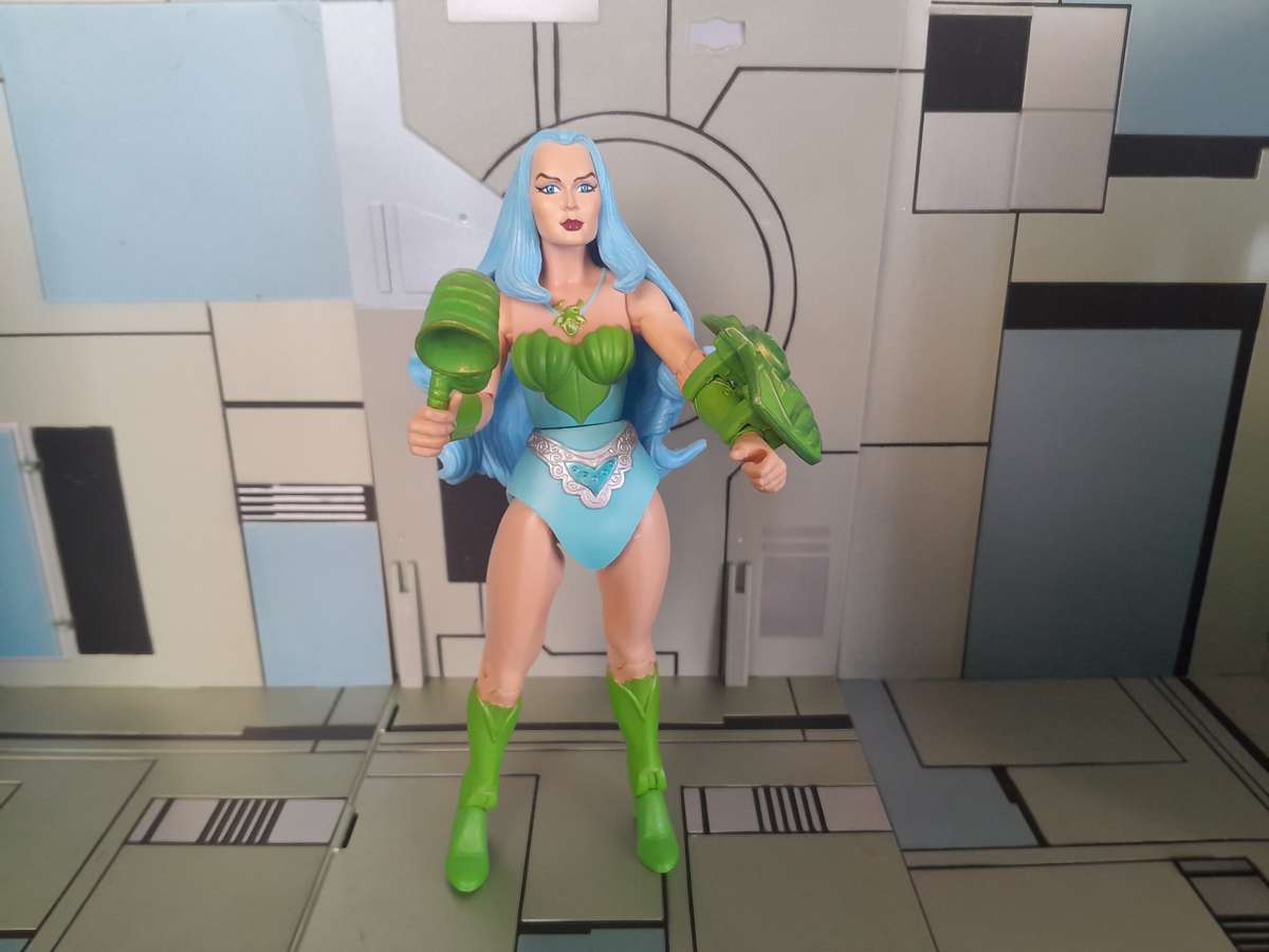 Masters of the Universe Classics Mermista Loose Figure With Accesories
