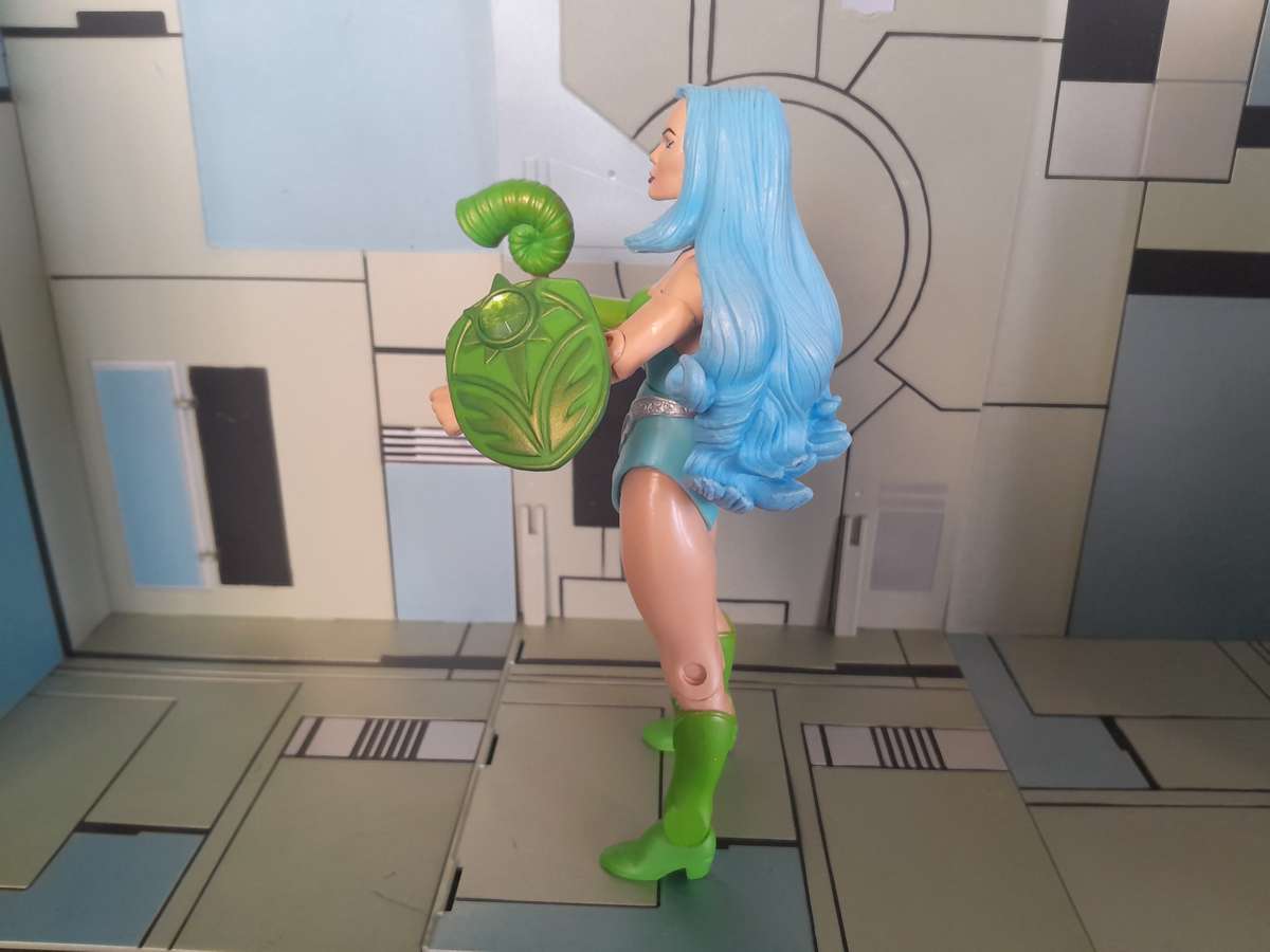 Masters of the Universe Classics Mermista Loose Figure With Accesories