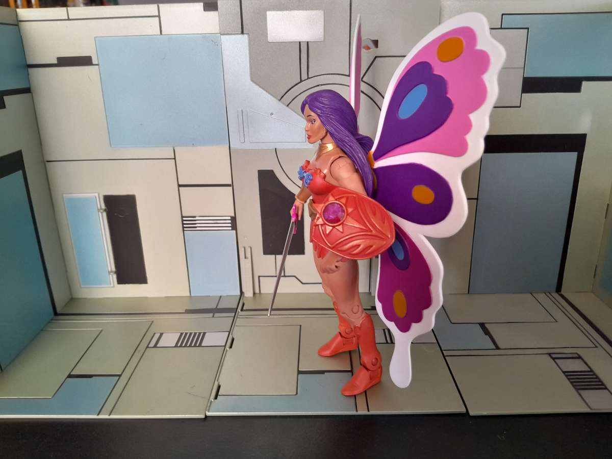 Masters of the Universe Classics Flutterina Loose Figure With Accesories